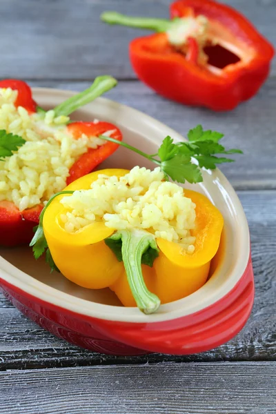 Koken gevulde paprika 's — Stockfoto