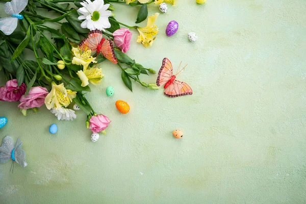 Çiçekli Paskalya Arkaplanı Yeşil Yüzeyi Kopyala — Stok fotoğraf