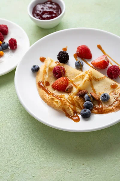 Panqueca Crepes Com Comida Bagas — Fotografia de Stock