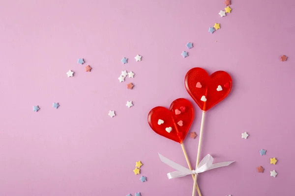 Два Леденца Форме Сердца Концепция Дня Святого Валентина — стоковое фото