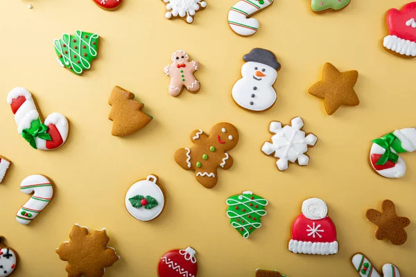 アイシングクッキーとクリスマス休暇のコンセプト — ストック写真