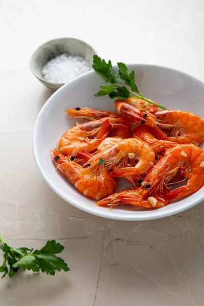 Close Steamed Shrimps White Plate — Stock Photo, Image