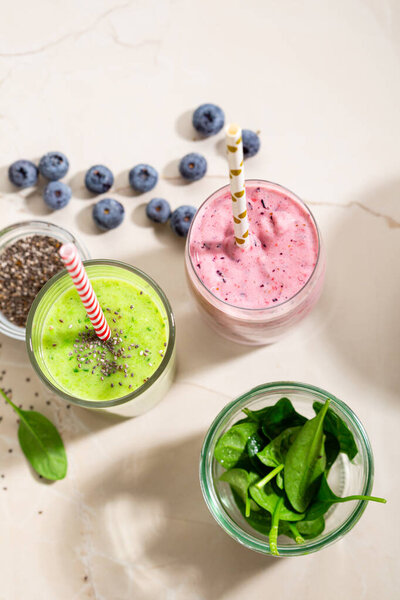 Green Pink Smoothie Chia Seeds Berry — Stock Photo, Image