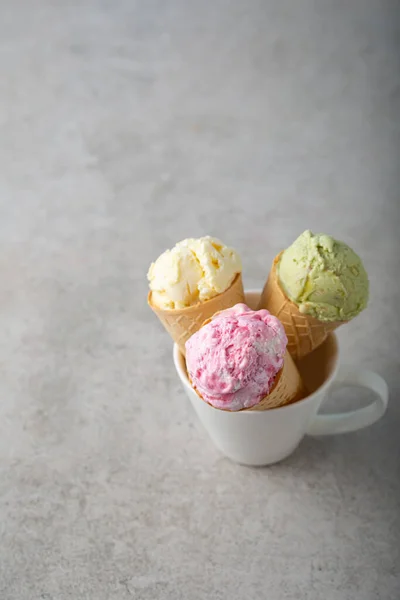 Ice Cream Scoops Wafer Cones Gelato Copy Space — Stock Photo, Image