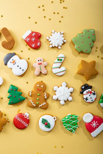 Christmas Gingerbread Cookies Set Yellow Surface Holiday Concept — Stockfoto
