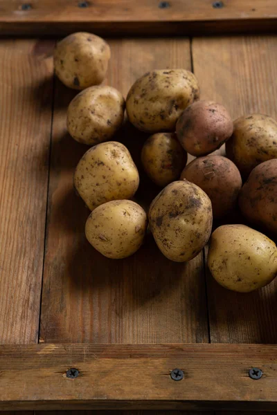 Fresh Homegrown Potatoes Wooden Table — 图库照片