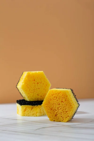 Composition Black Yellow Sponges Household Cleaning Concept — Stock Photo, Image