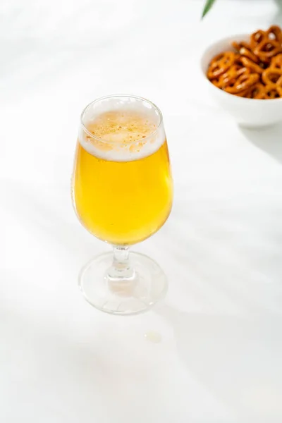 Glass Cold Beer Foam Top Snacks White Table — Stock Photo, Image