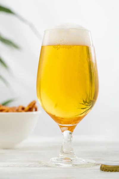 Close Glass Cold Beer Foam Top — Stock Photo, Image