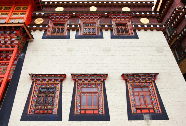 Kleurrijke windows in songzanlin klooster in zhongdian (shangri-l — Stockfoto