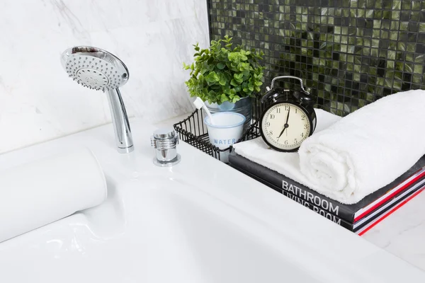 Moderne Badewanne — Stockfoto