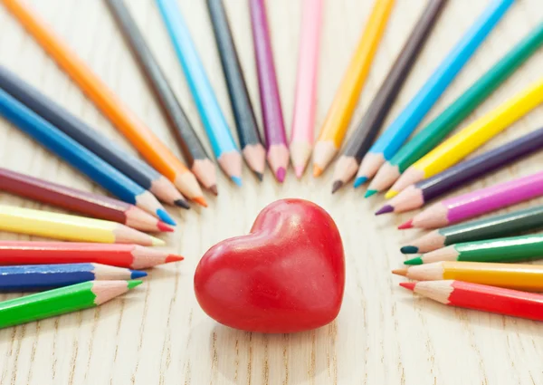 Heart and pencil — Stock Photo, Image