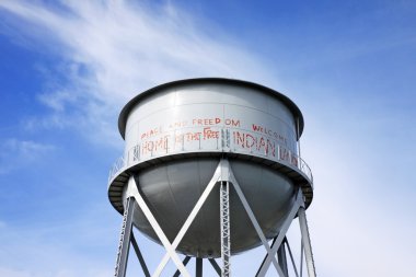 alcatraz paslı su tankı