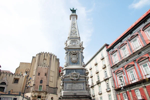 Der obelisk immacolata in neapel, italien — Stockfoto