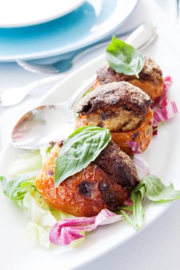 doldurulmuş domates