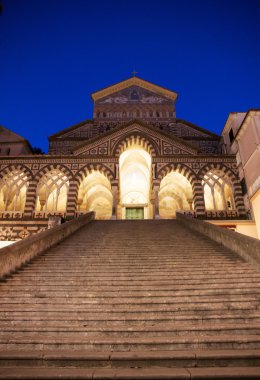 Amalfi kubbe, İtalya