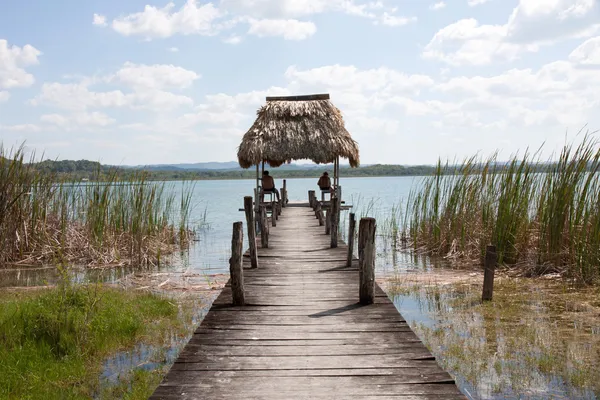 Peten lake, Flores, Guatemala — Stock Photo, Image
