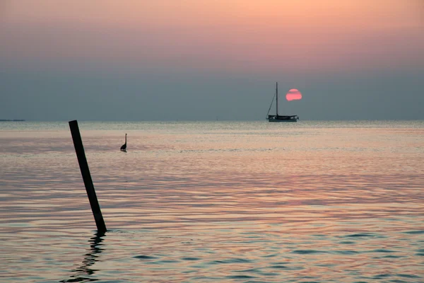 Puesta de sol en el mar — Foto de Stock