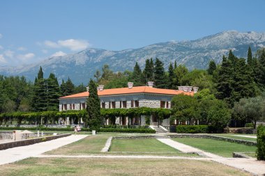 Sveti stefan Sarayı