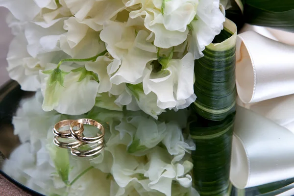 Evlilik yüzükleri.