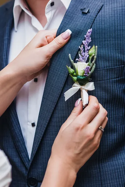 Brudgummen, hand, bröllop — Stockfoto
