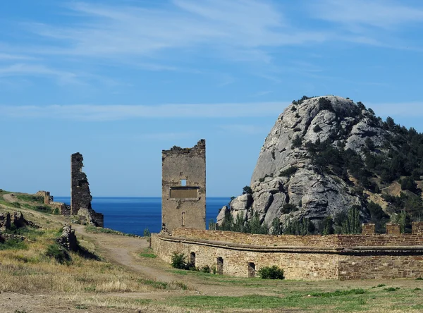 Ruins of the old fortress — Stock Photo, Image