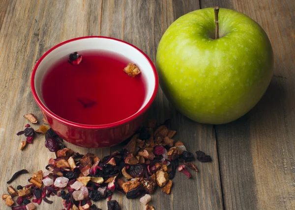 meyve çayı ve elma