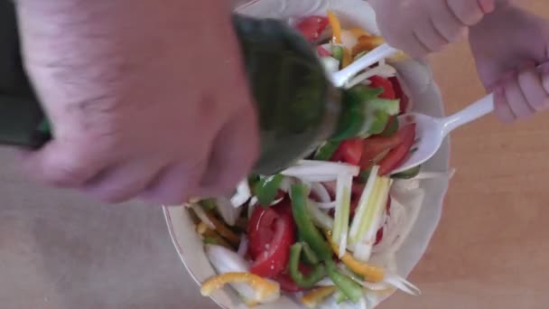 Mixing the salad — Stockvideo