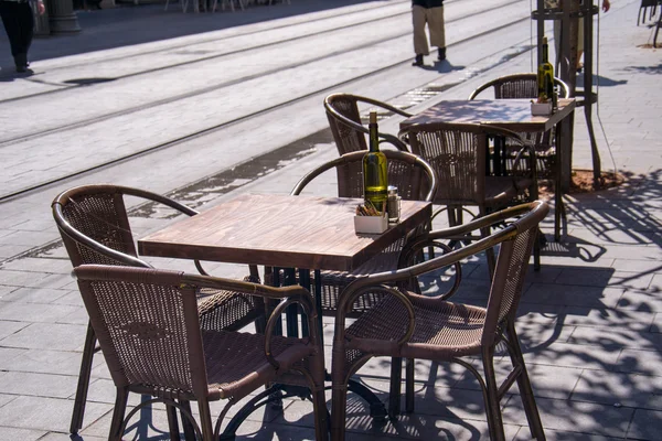 Café Yafa Kudüs'te cadde üzerinde