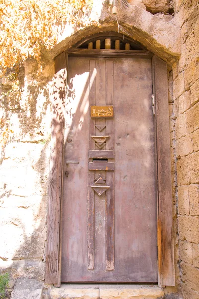 eski ahşap kapı