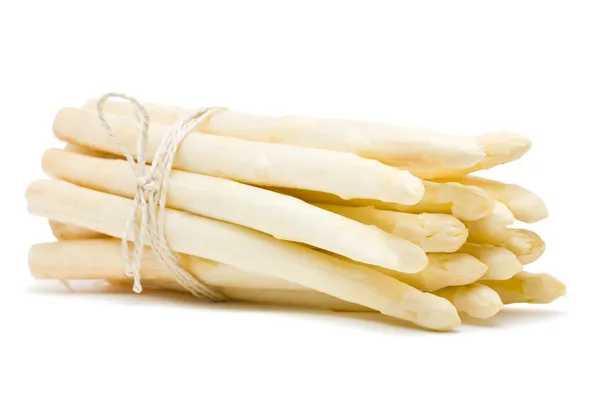 Frisch geschnittener weißer Spargel — Stockfoto