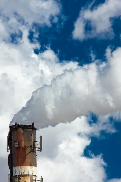 Pila di fumo industriale — Foto Stock