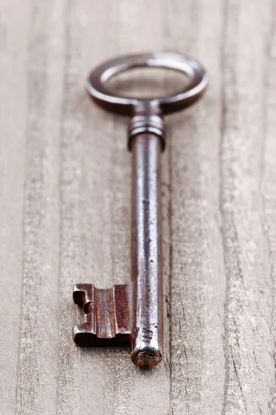 Grunge metal key — Stock Photo, Image