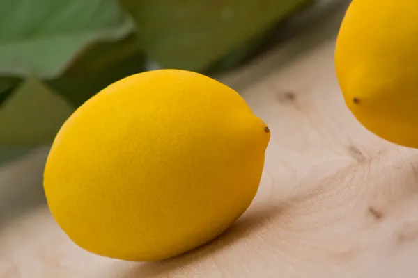 Fresh organic lemons — Stock Photo, Image