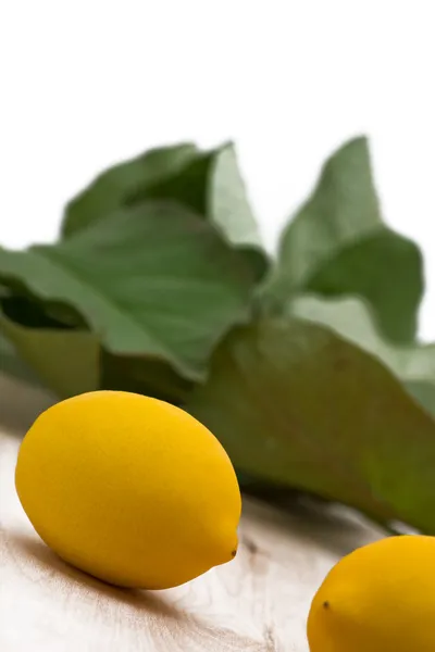 新鮮なオーガニック レモン — ストック写真