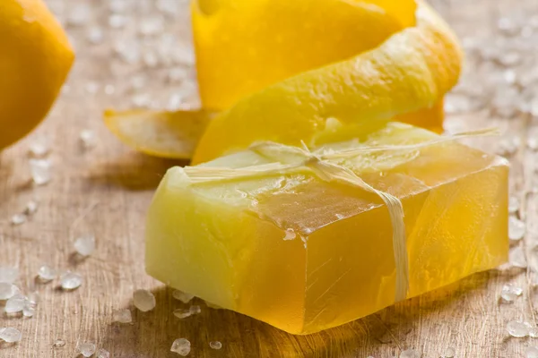 Citron doftande tvål — Stockfoto
