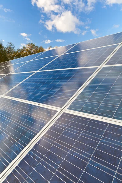 Paneles fotovoltaicos solares —  Fotos de Stock