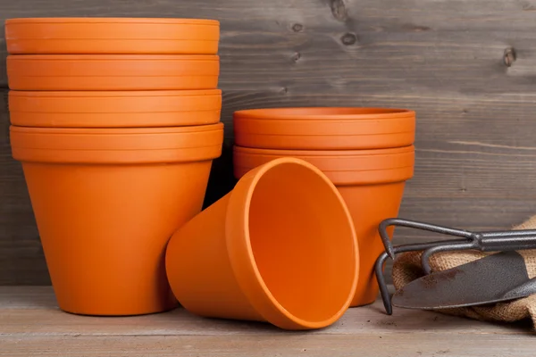 Pots de plantes et matériel de jardinage — Photo