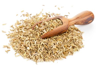 tahta kaşık ile rezene tohumu yığın