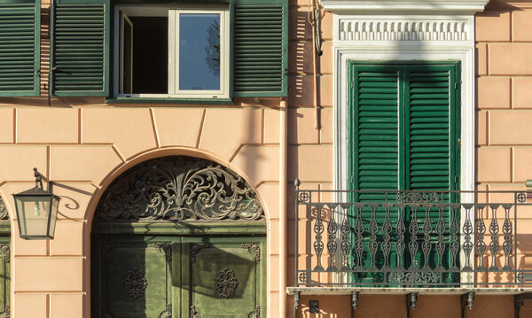 Color in the buildings of Sicily