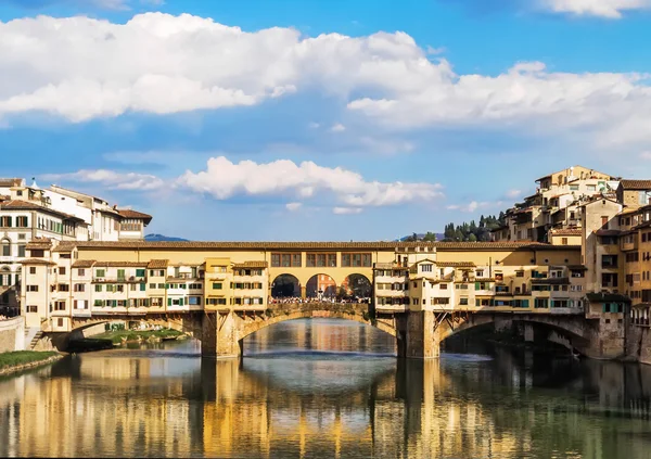 Il vecchio ponte — Foto Stock