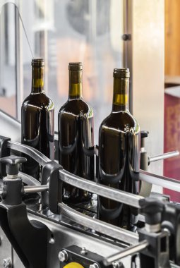 şarap şişeleme