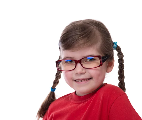 Nahaufnahme eines kleinen Mädchens mit Brille — Stockfoto