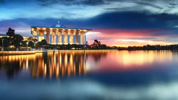 Mescidi tuanku mizan zainal abidin, gün batımı görünümü