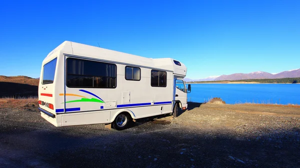 kamp aracına at lake pukaki, Yeni Zelanda