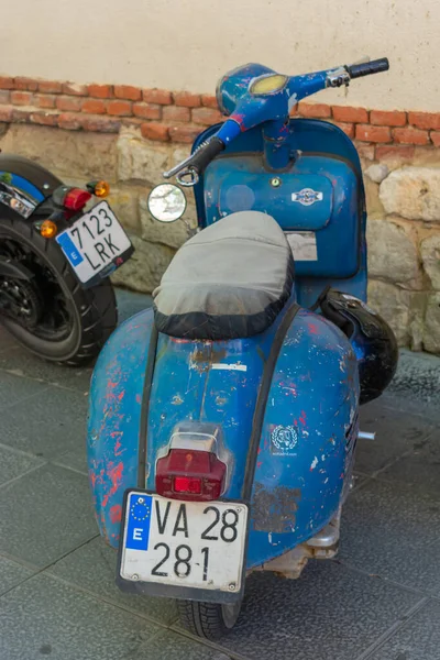 Old Vespa Classic Motorcycle Meeting — Stock Photo, Image