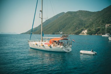 İyon Denizi 'nde Yunanistan' ın yatlarını dolaş