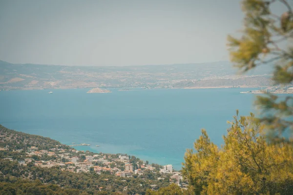 Voyage autour de la Grèce yachts en mer Ionique — Photo