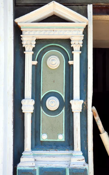 芸術的な木製のドア — ストック写真
