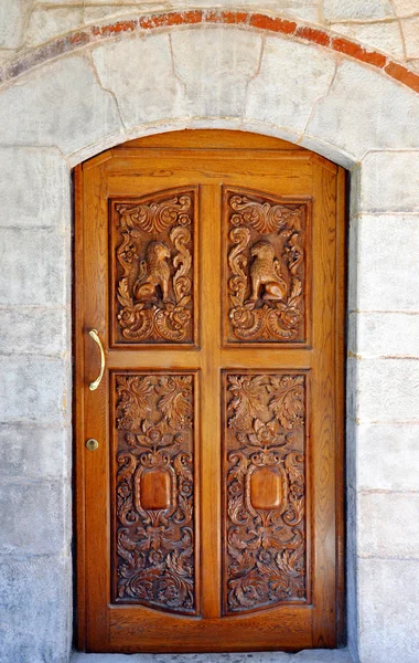 Puerta de madera artística — Foto de Stock